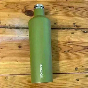 CORKCICLE
16oz Canteen Green Water Bottle
Stainless steel